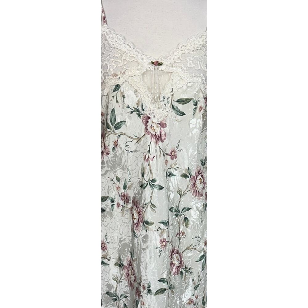 Vintage California Dynasty Medium 100% Polyester Floral Nightgown and Robe Set - Picture 5 of 16